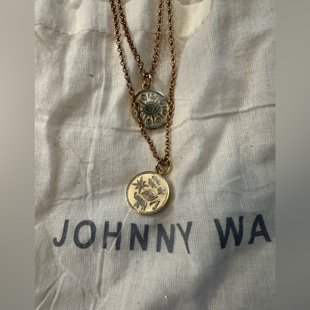 Johnny was double pendant